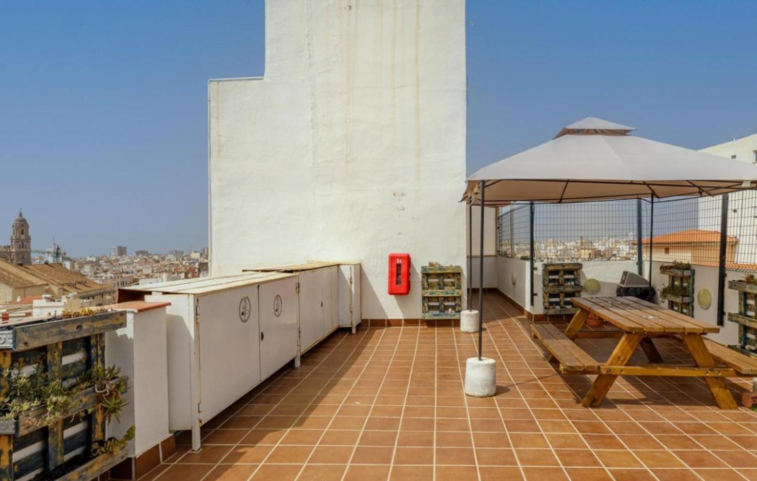 Apartamento Apartamento Centrico La Merced 2 - Free Parking & Free Gym Málaga Exterior foto