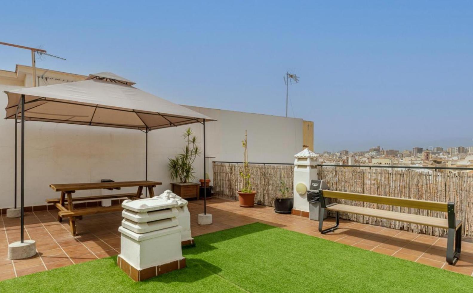 Apartamento Apartamento Centrico La Merced 2 - Free Parking & Free Gym Málaga Exterior foto