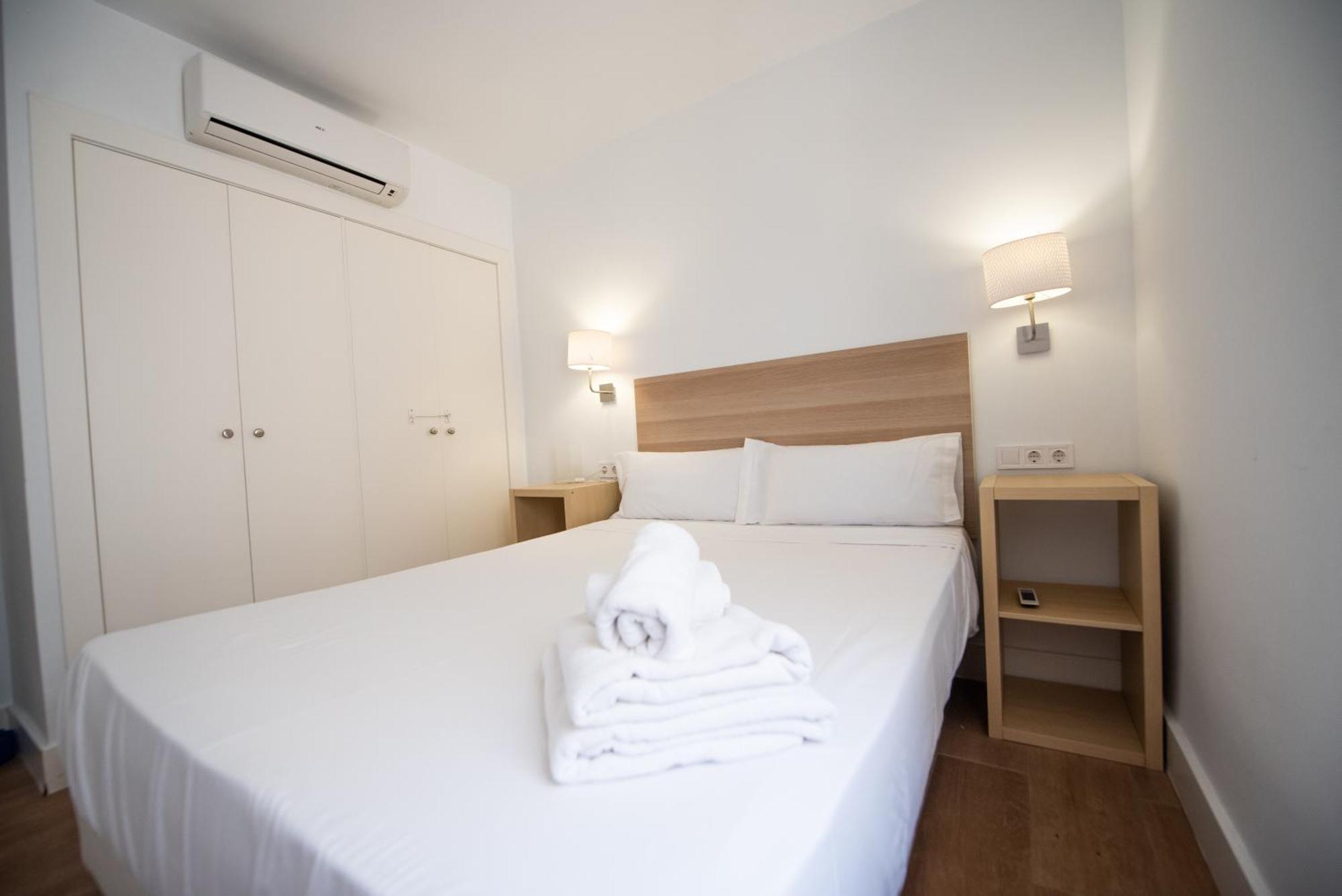 Apartamento Apartamento Centrico La Merced 2 - Free Parking & Free Gym Málaga Exterior foto
